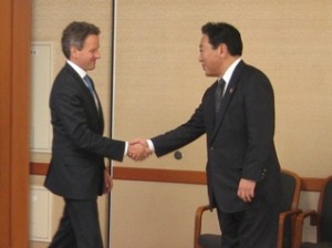 Timothy_F_Geithner_and_Yoshihiko_Noda_20101106