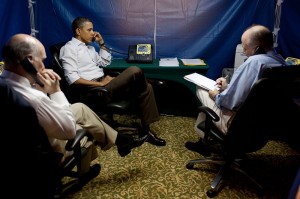 800px-Barack_Obama_inside_a_SCIF