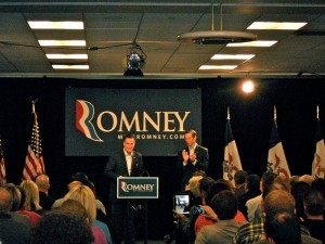 800px-Romney_in_Des_Moines