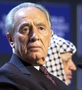 WEF: YASSER ARAFAT AND SHIMON PERES ATTEND A SESSION ENTITLED ' FROM PEACEMAKING TO PEACEBUILDING'