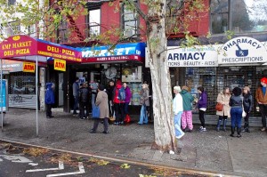 Hurricane_Sandy_Deli_Coffee_Line_2012