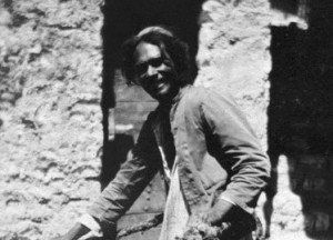  A Jewish weaver in Ramadi, Iraq, in 1918. Photo: Wikimedia Commons.