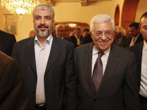 Hamas leader Khaled Mashaal (L) and PA President Mahmoud Abbas. Palestinian officials met in Doha on Sunday, as part of a Qatar-led initiative to cause rival factions Fatah and Hamas to reconcile. Photo: Jewish Policy Center.