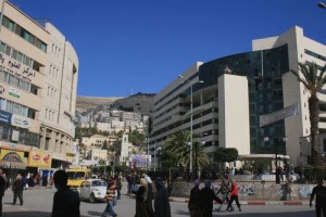  "Martyrs square" in downtown Nablus. Photo: Wikimedia Commons.