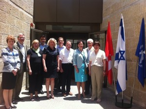 Delegation of university presidents from across Canada in Israel, with Dylan Hanley of CIJA and Christine Tausig Ford of the AUCC, at the Institute for Medical Research Israel-Canada of Hebrew University.