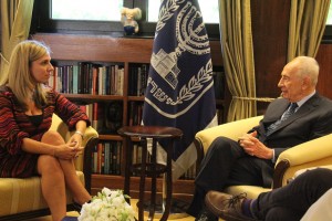facebook Nicola Mendolsohn, Facebook VP, and Israeli President Shimon Peres, on October 16, 2013. Photo: Yosef Avi Yair Engel / Office of the President.