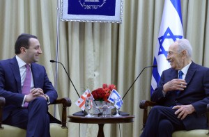 Prime Minister of Georgia, Irakli Garibashvili, meeting Israeli President Shimon Peres, on January 28, 2014. Photo: Mark Neiman / GPO.
