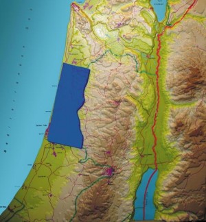 A topographical map of Israel, with the blue rectangle along the Mediterranean Sea representing the greater Tel Aviv area, with 70% of Israel's population and 80% of its industrial base. Photo: Mark Langfan.