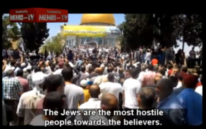 Palestinian-founded and led sharia movement Hizb Al-Tahrir, or Party of Liberation, atop the Temple Mount at the Al-Aqsa Mosque, where they called for the Pakistani Army to liberate Jerusalem. Photo: MEMRI / Screenshot.
