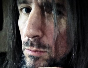 Bumblefoot with his 'hamsa' pendant