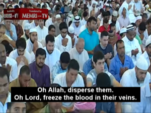 A packed audience at Friday prayers in Qatar listening to Sheikh Al-Hawwas in Qatar call on Allah to kill Jews. Photo: Screenshot / MEMRI / Qatar TV.