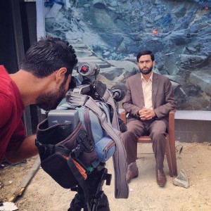 wsj-hamas Nick Casey, The Wall Street Journal's Middle East Correspondent, posted a photo to Twitter of a Hamas spokesman being interviewed on camera at Gaza's Shifa Hospital, which Hamas uses as a base. Photo: Nick Casey / Twitter.