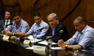 Prime Minster Benjamin Netanyahu's meeting with southern leaders. Photo: Haim Zach - GPO