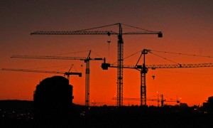 Construction cranes in Jerusalem (illustration). Photo: Dave Bender