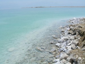 Israel and Jordan announced an international tender for the construction of a water canal between the Red Sea and the shrinking Dead Sea, pictured. Photo: Wikimedia Commons.