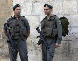 Israeli border police officers. Photo: Wikimedia Commons.