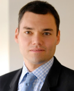Peter Beinart claims that by excluding anti-Israel voices from the Jewish community, we are alienating them from Judaism. Photo: Elder of Ziyon.