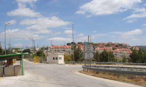 A Palestinian woman stabbed an IDF soldier near the Nahliel West Bank settlement (pictured here). Photo: Wikimedia Commons.
