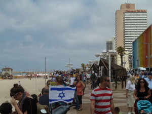A plan to transform a Paris beach on the River Seine into a mock Tel Aviv beach for one day has infuriated anti-Israel BDS movement activists. Photo: Wikimedia Commons.