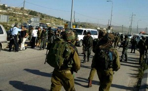Israeli troops at the Tapuach border crossing. A 17-year-old Palestinian girl was arrested at the Tapuach Junction with a knife in her possession. Photo: JerusalemOnline.