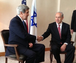 Israeli Prime Minister Benjamin Netanyahu (right) with US Secretary of State John Kerry in Jerusalem. Photo: Wikimedia Commons.