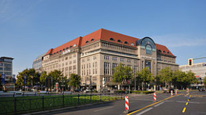 Kaufhaus des Westens (KaDeWe). Photo: Wikipedia.