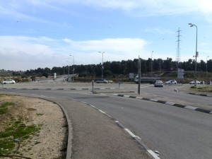 A terrorist was shot dead at the Gush Etzion junction in Judea and Samaria. Photo: Wikimedia Commons.