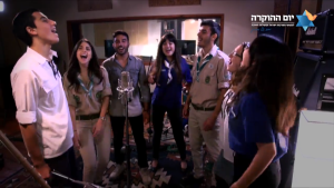 An Israeli soldier performed a song for Israelis wounded in terror attacks. Photo: Video screenshot.