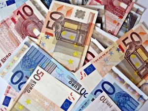 Stacks of euros. A new report claims that many left-wing Israeli NGOs are funded by European governments and Palestinian foundations. Photo: Pinterest.