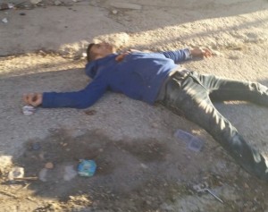 A Palestinian terrorist killed after he stabbed an Israel. Photo: Twitter, Israel News Feed.
