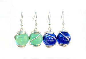 The earrings sold by PeaceParcels. Photo: Etsy.