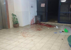 The aftermath of the ax attack against a security guard at the Ma'ale Adumim mall. Photo: Twitter.
