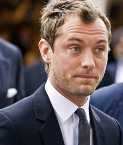 Jude Law. The British actor recited a famous letter by a German-Jewish writer. Photo: Wikimedia Commons.