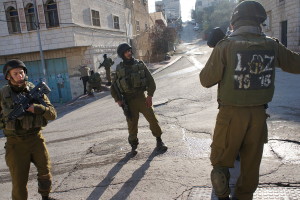 IDF soldiers in the Tel Rumeida neighborhood. Photo: Wikiwand.