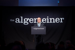 News Corporation Chairman Rupert Murdoch delivers remarks at the Algemeiner JEWISH 100 Gala. Photo: Fotobuddy Photography. 