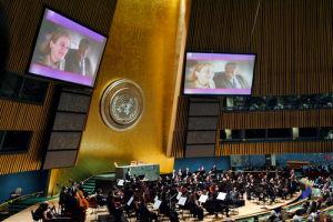 In December 2006, the West-Eastern Divan Orchestra gives a concert at United Nations headquarters in New York in honor of outgoing U.N. secretary-general Kofi Annan. Photo: UN Photo/Mark Garten.