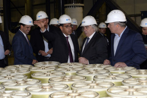 In April 2016, U.S. Secretary of Energy Ernest Moniz (in front, second from right) tours Israel's Sorek seawater desalination plant, the largest facility of its kind in the world. Photo: Matty Stern/U.S. Embassy Tel Aviv. 
