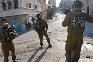 IDF soldiers in Hebron. Photo: Wikipedia.