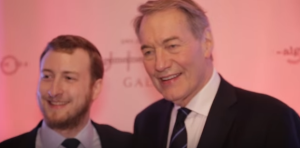 Algemeiner Editor-in-Chief Dovid Efune with TV talk-show host Charlie Rose at the gala. Photo: Screenshot.