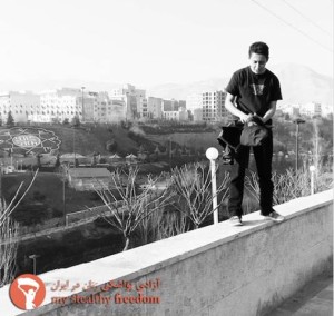 An Iranian woman activist who dresses like a man. Photo: Facebook.