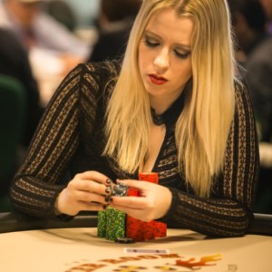 Professional poker player Jaclynn Moskow had faced antisemitic abuse in the poker world because of her Jewish heritage. Photo: Twitter.