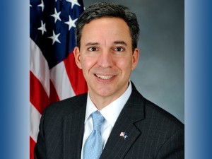 New York State Senator Jack Martins introduced a bill that would cut funding to city and state student groups involved in hate speech and boycotting Israel. Photo: New York Senate. 