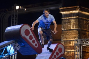 Akiva Neuman competing on the obstacle course. Photo by: and courtesy of Mitchell Leff/NBC.