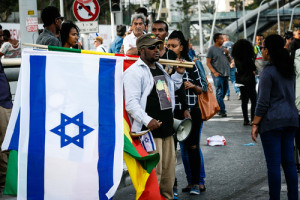 Demonstration of Ethiopian residents in Tel-Aviv. Netanyahu said he will not tolerate any racism in Israel against Ethiopian-Israelis. Photo: Harvey Sapir via Wikimedia Commons.