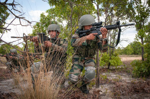 Indian Army soldiers set up an ambush during an exercise in May 2013. Photo: Wikimedia Commons.