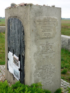 A massacre memorial in Jedwabne, Poland. Photo: Wikimedia Commons.