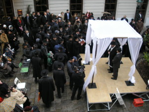 An Orthodox Jewish wedding. Photo: Wikimedia Commons.
