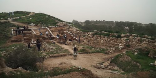 Israel’s Tel Lachish National Park archeological excavations uncovering the gate-shrine. Photo: YouTube screenshot.