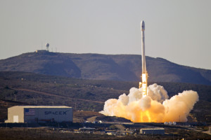 The launch of the first Falcon 9 v1.1 from SLC-4, Vandenberg AFB (Falcon 9 Flight 6) on September 29, 2013. Photo: Wikipedia.