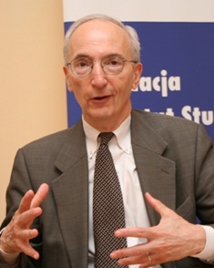 Professor of Government and International Affairs at Georgetown University Robert Leiber. Photo: Georgetown.